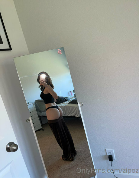 zipoz model pornographic img