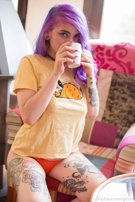 Gloom actress pictures