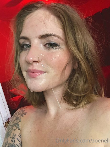 zoeneli star naked image