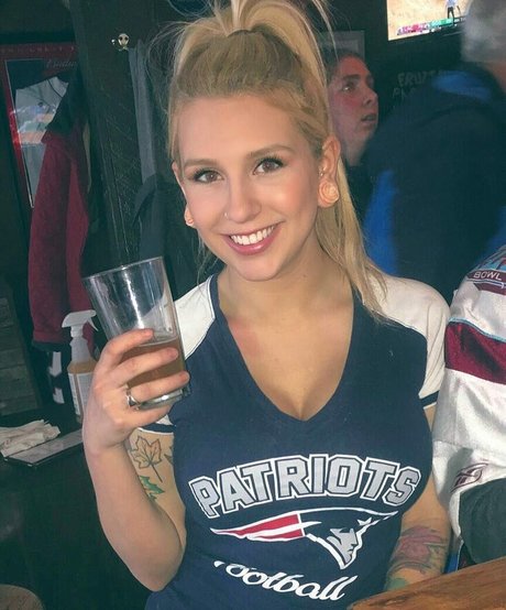 Autumn Moretti erotic model galleries