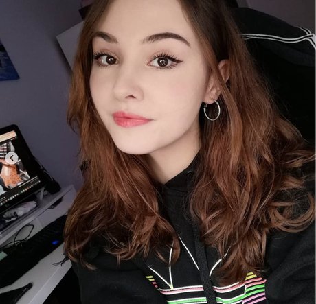 Lunateac xxx actress picture