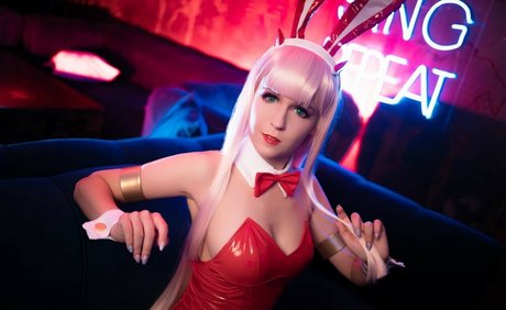 Fox Tsai Shen adult model photo