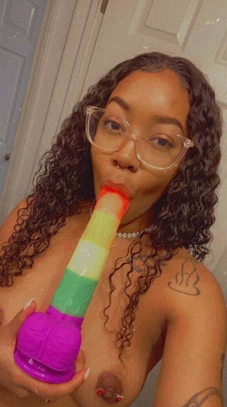 chanelmcqueen pornstar naked pic