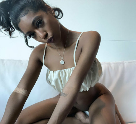 aliyahlust star erotic gallery