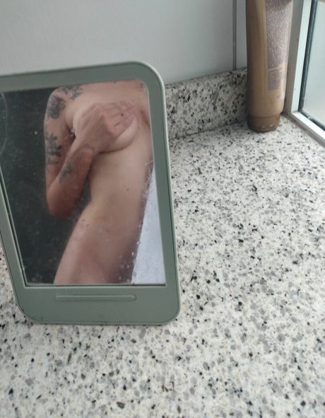 Liz Oliver hot pornstar picture