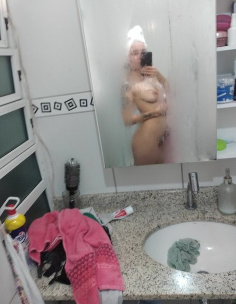 Liz Oliver model sexy picture