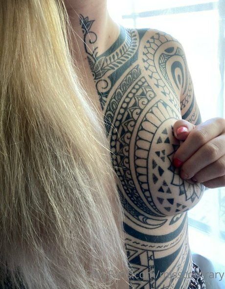 huge fake tits onlyfans exclusive pics