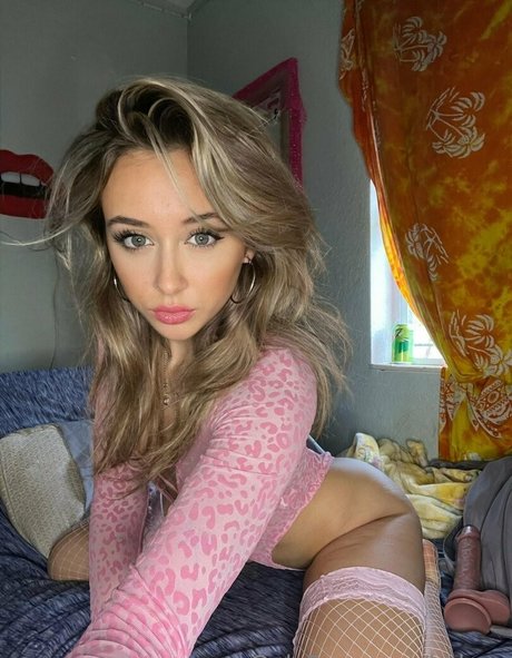 khloxo exclusive pornstar pictures