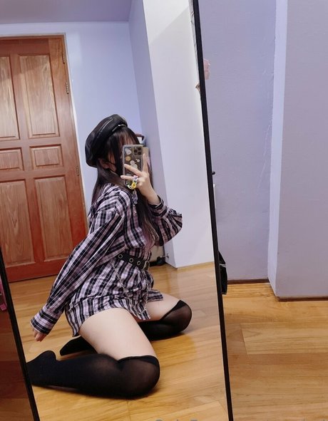 somimi model pretty image