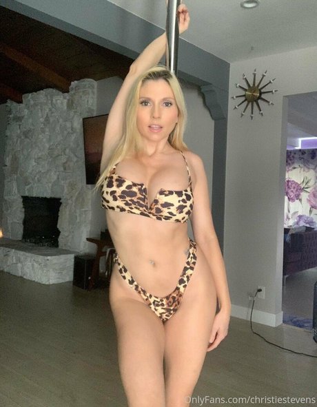 christiestevens star pretty pic