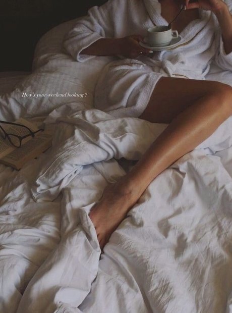 Faye Brookes star hd photo