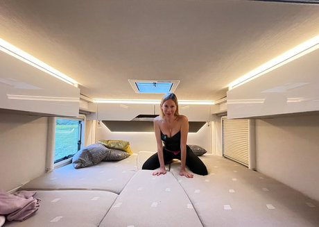 Lisarulit sexy model pictures