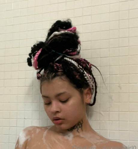 aliengirl0 model perfect pics