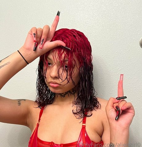 aliengirl0 model porn gallery