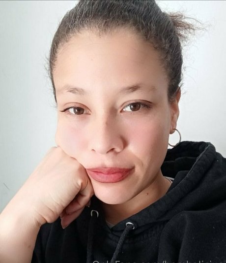 bombalicius model adult image