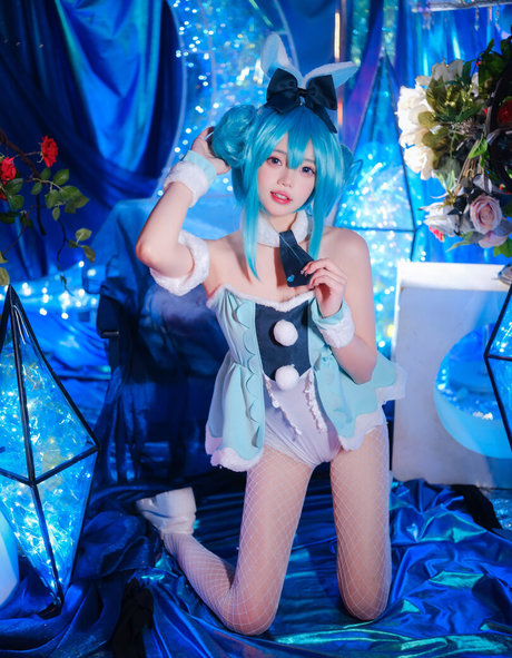 Niantutu erotic pornstar photo