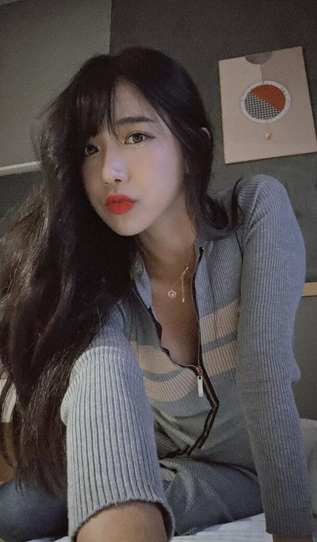 jinnytty nudes model pictures