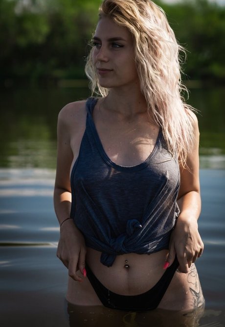 Yuliya Fox model pornographic photo