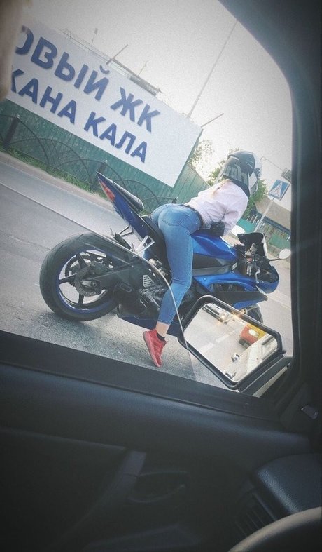 Yuliya Fox free pornstar photos