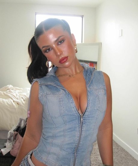 McKenna Doak erotic model gallery