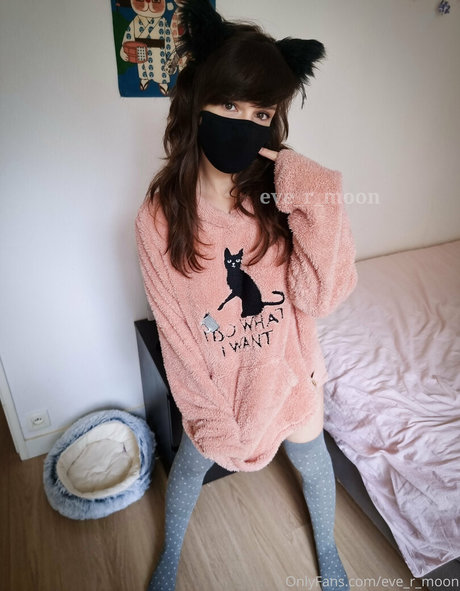 eve r moon beautiful actress archive