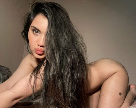 luxury lady pornographic model pic