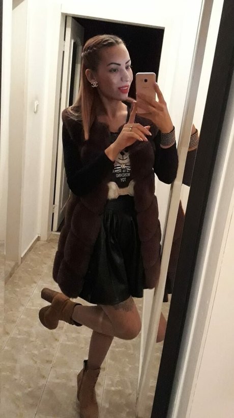 Marinela Adalbertova pornstar erotic images