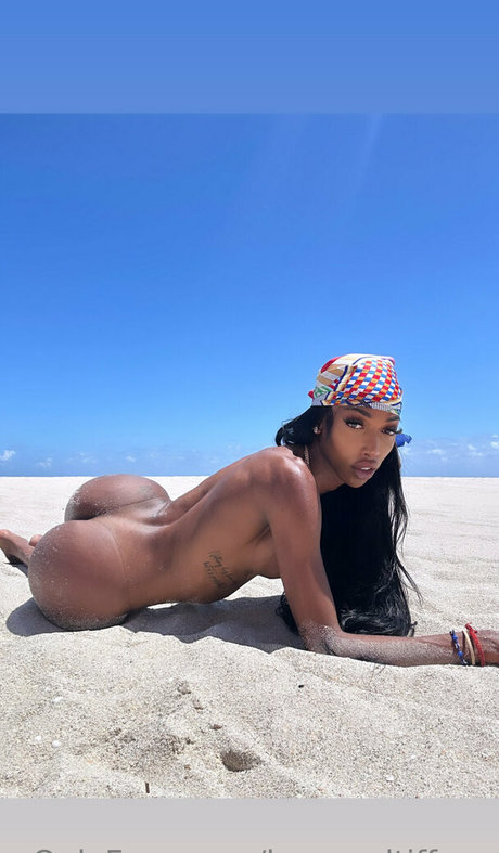 Baggyaltiffxxx exclusive actress pic