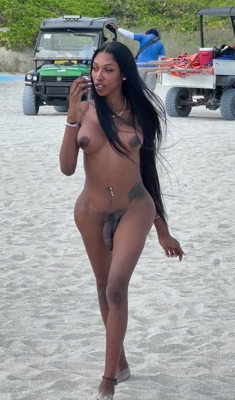 Baggyaltiffxxx beautiful pornstar img