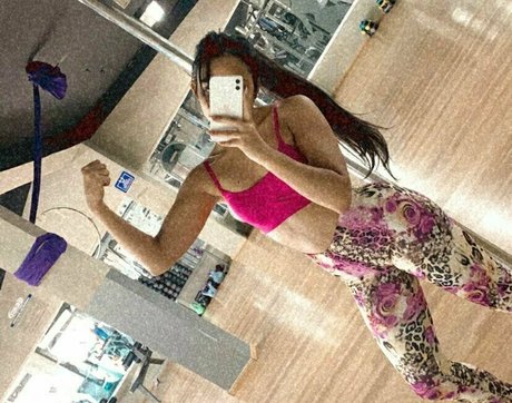 biancaswanfree beautiful model image