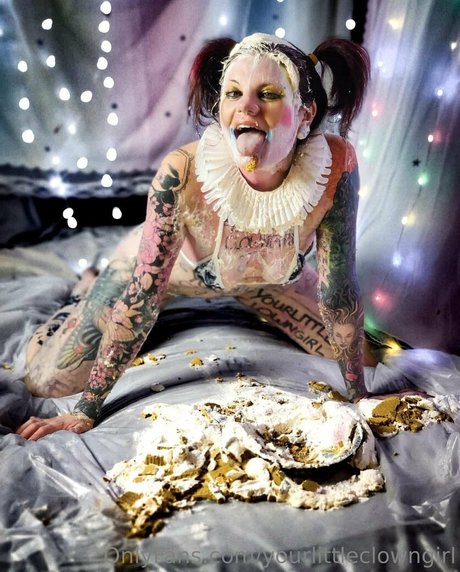 yourlittleclowngirl star naked picture