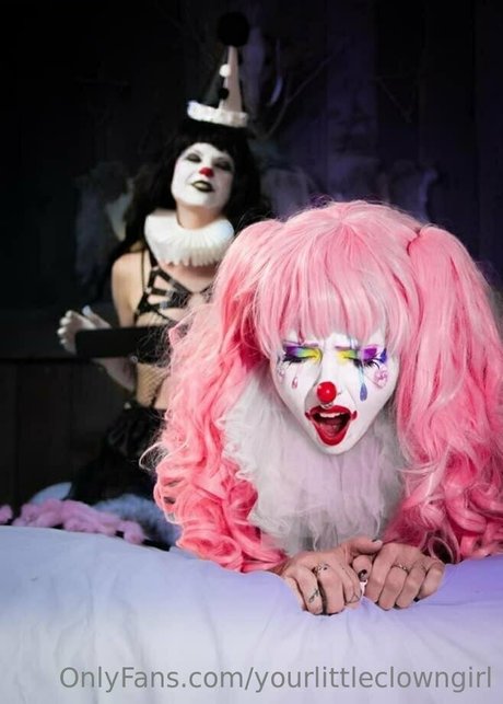 yourlittleclowngirl pornographic star image