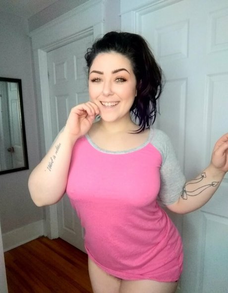 nissariousd model nudes image