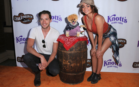 Sarah Hyland star sexy archive