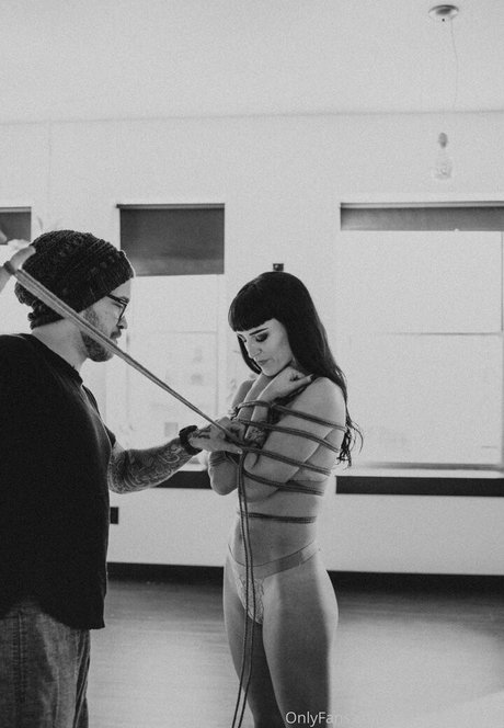 akatsuki shibari perfect actress pics