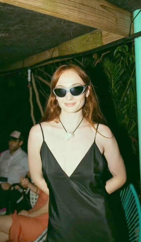 Sophie Turner top actress img