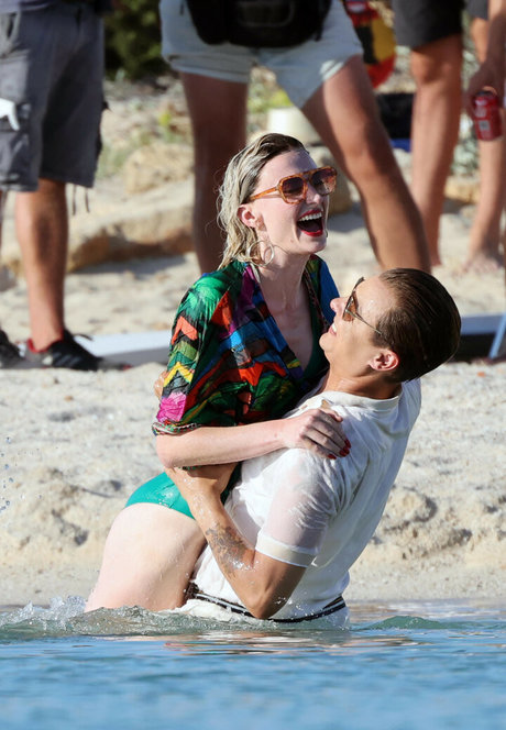 Sophie Turner star hot pictures