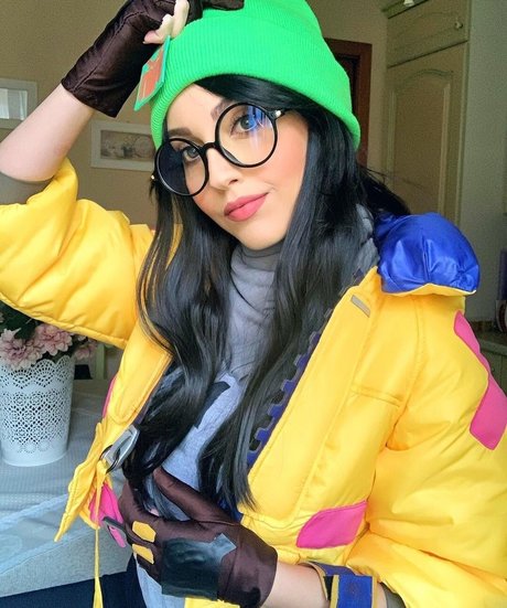 Mona Schon pornographic actress galleries