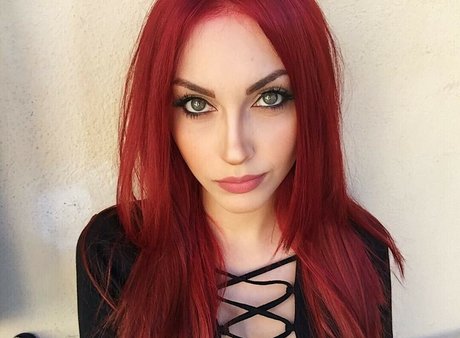 Mona Schon thumbnail