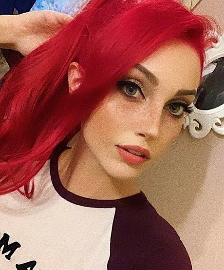 Mona Schon star free galleries