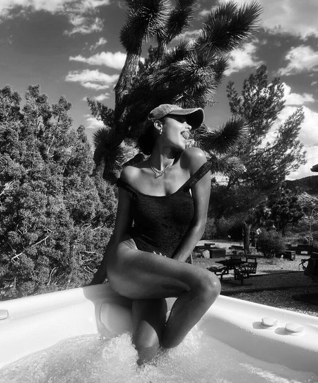 Ella Balinska nice actress photo