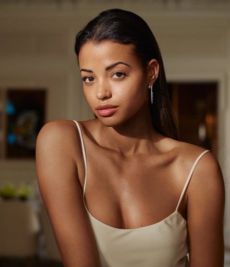 Ella Balinska star pretty archive