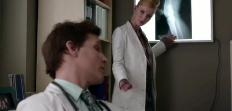 Betty Gilpin top star photos