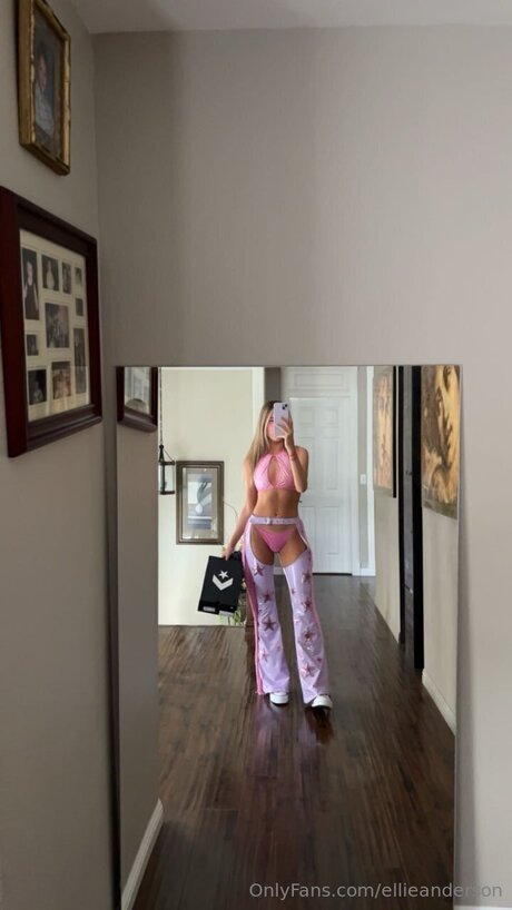 Ellieanderson pornstar nude photos