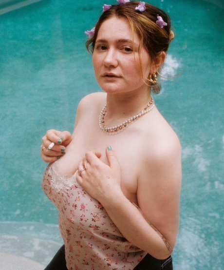 Emma Kenney nudes pornstar picture