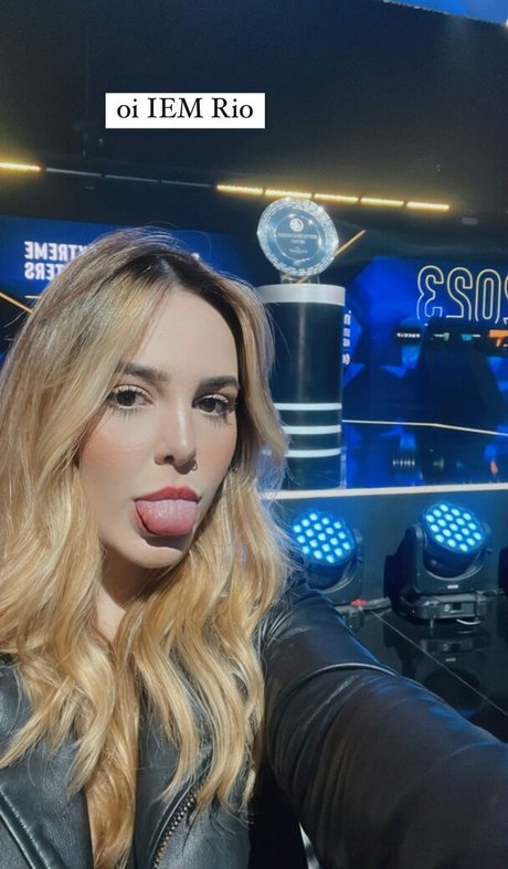 Showliana hd actress pic