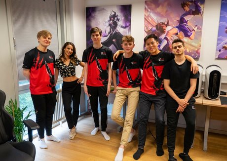 Laure Valee star free galleries