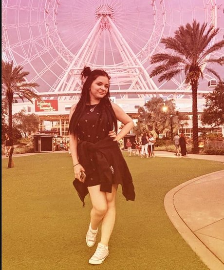 cowtail model naked photo