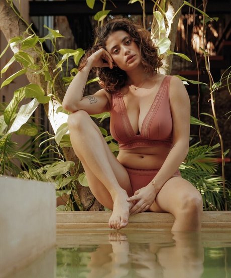 Anna Pittureri pornstar pictures