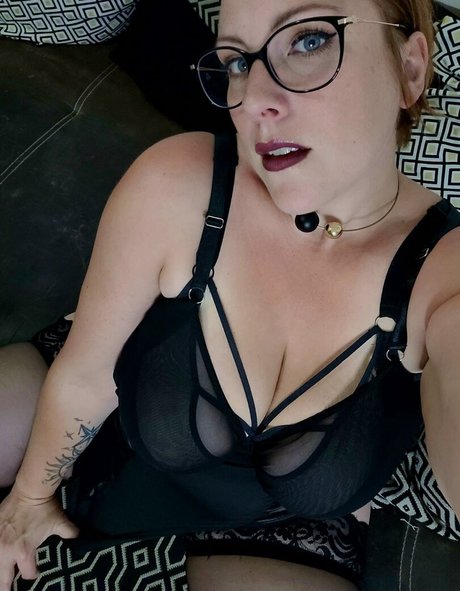 Darkmoonsubmiss nude pornstar img